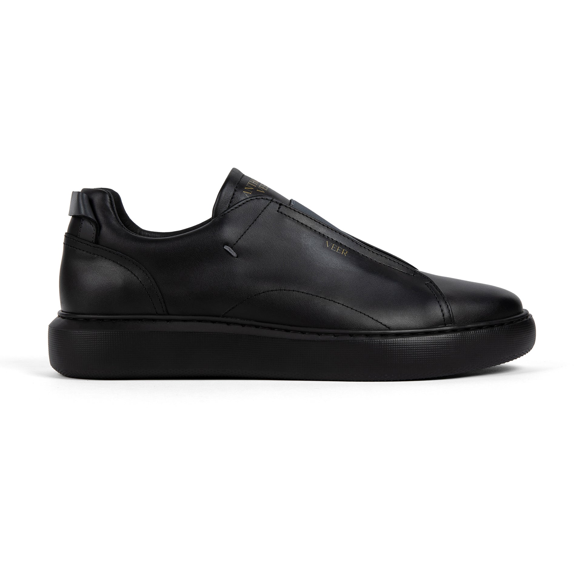 Lucas Laceless Sneaker // Black Versatile and Sophisticated Slip